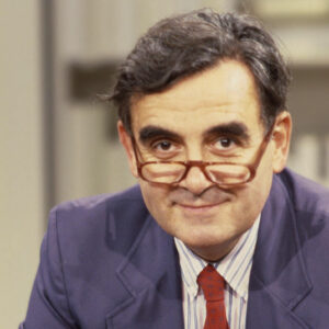 portrait de bernard pivot dans les années 80